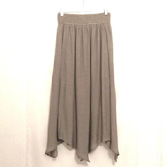 🎁NWOT New Directions  Asymmetrical, Intricate Waistband, Boho, Taupe Skirt - Picture 3 of 10